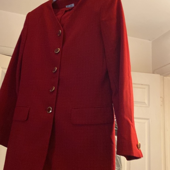 2 PCs red skirt set with red and gold buttons black pattern lines going through - Picture 4 of 8